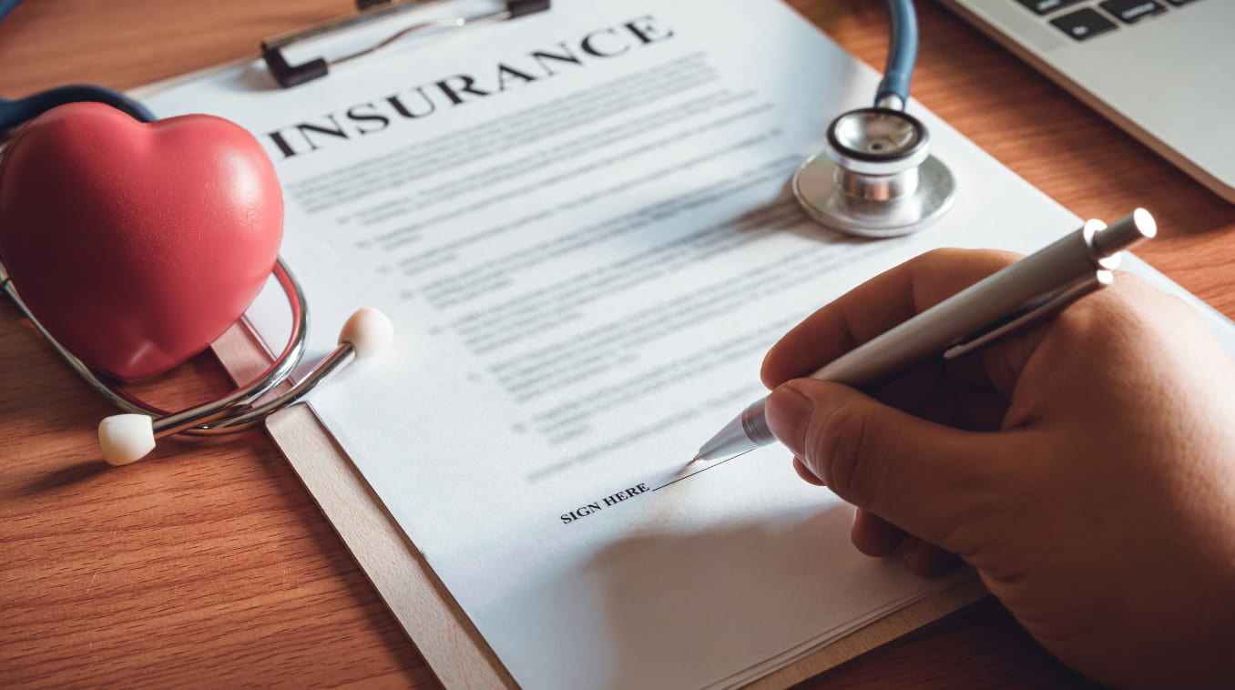 risks of non compliance with uae health insurance